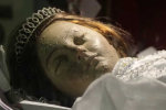 Через 300 років свята відкрила очі: це був знак зверху