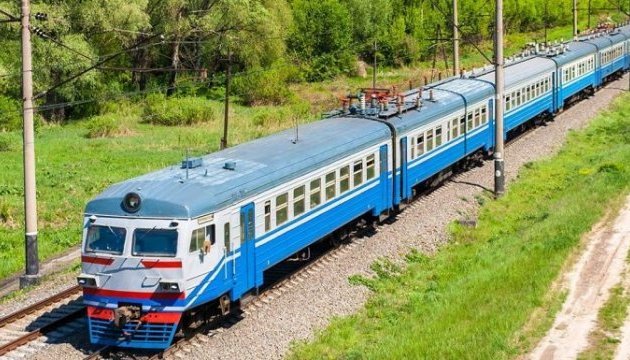 Харьковчанку убила неуправляемая электричка, люди онемели от увиденного: жуткие подробности