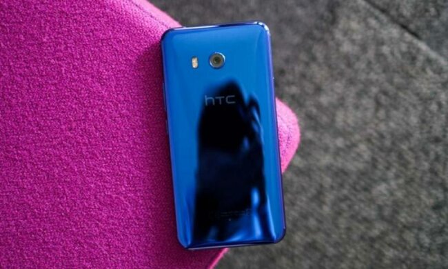 Перші огляди HTC U 11 вже в мережі