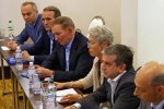 57% українців за мирні переговори з Донбасом - опитування