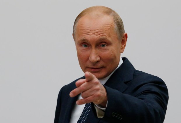 "Умственно отсталый карлик": от дешевых понтов Путина стошнило даже россиян