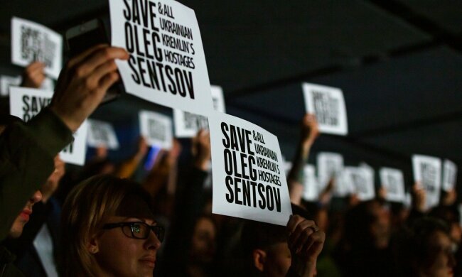 Обмен политзаключенными между Украиной и Россией могут отложить, - СМИ