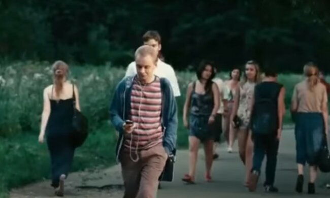 Підлітки, скріншот з відео