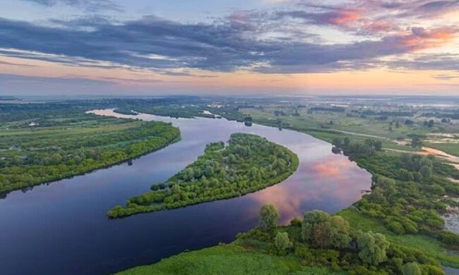 Річка Дніпро / фото: Freepik