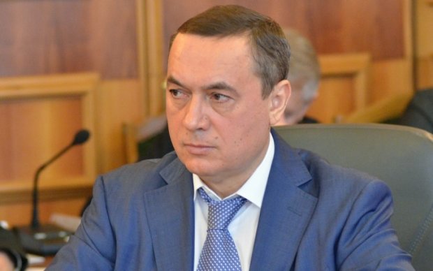 Соратника Яценюка доставили в суд