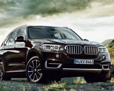 Фото оновленого BMW X5 злили в мережу