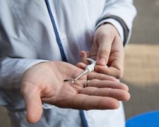 Бельгійська компанія замінила пропуски підшкірним мікрочіпом