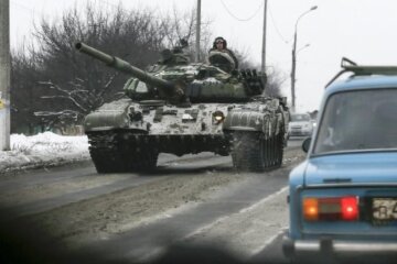 Бойовики сховали танки під Луганськом