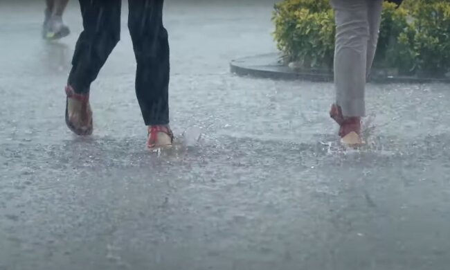 дощова погода, скріншот з відео