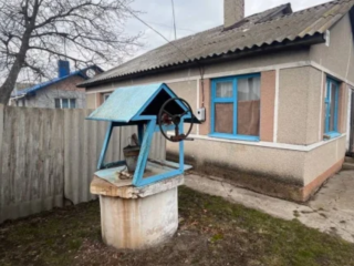 Колодец, изображение из свободных источников