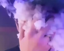 Електронні цигарки, кадр з відео