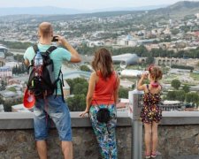 Поїздки до Грузії: для українців змінюють правила