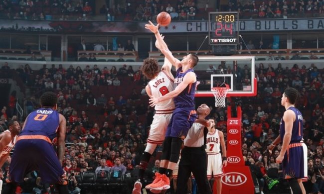 Фінікс в овертаймі поступився Чикаго та інші результати НБА