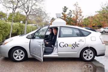 Безпілотний автомобіль від Google потрапив в аварію