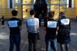 Скрєпи по-українськи: студентів погнали молитися замість навчання