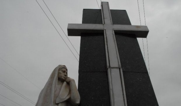 В «ДНР» решили снести памятники жертвам Голодомора
