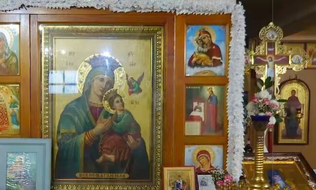 В Ужгороде в храме УПЦ замироточили иконы