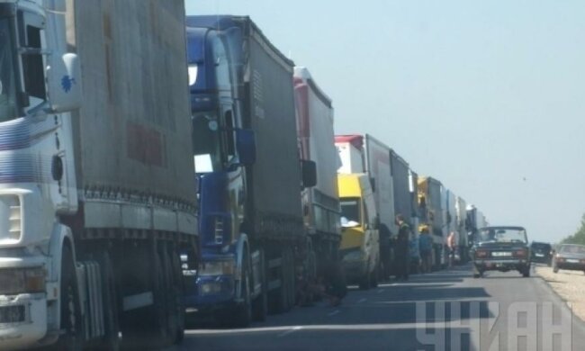 "Укравтодор" запретил фурам ездить в жару