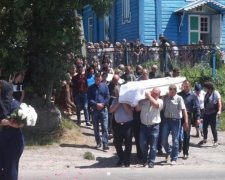 Вбивство тернопільської школярки: жителі вимагають відпустити обвинуваченого