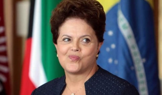 В Бразилии требуют отставки президента Дилмы Русеф