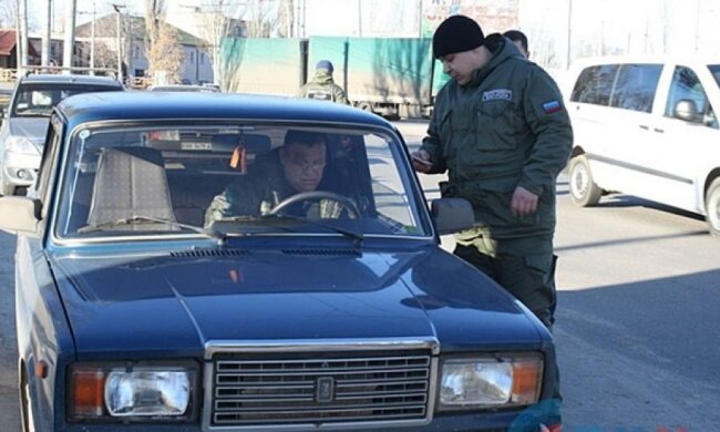 Сепаратисти розігнали таксистів за відмову платити данину 