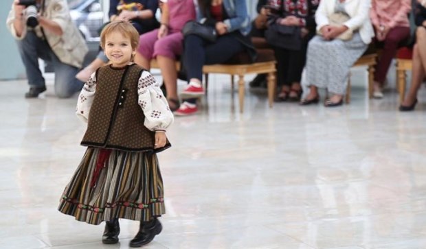 Украинские дизайнеры создали этноодежду для детей