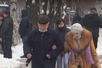 Люди на улицах, скриншот: Youtube
