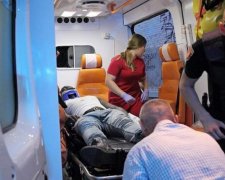 Посреди Луцка жестоко избили темнокожего парня