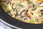 Вершковий суп з грибами і курятиною, фото: damndelicious.net
