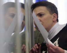Савченко в СИЗО требует публичного "унижения"