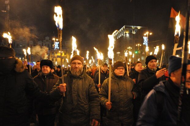 факельное шествие в Киеве