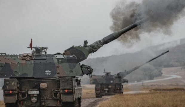 Важка артилерійська зброя з Німеччини в Україні готова бити російських ...