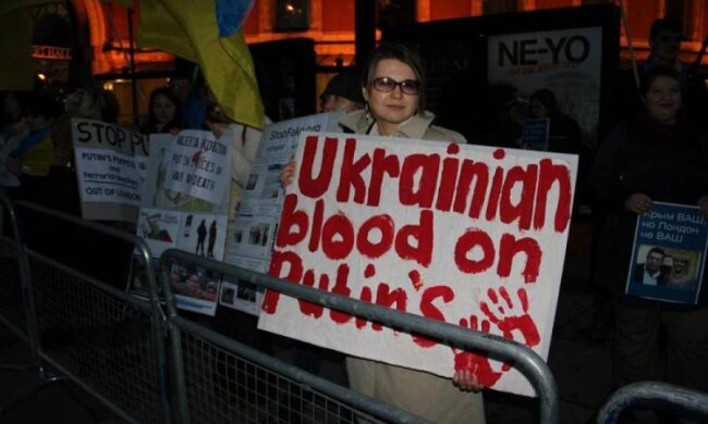 У Авакова наставили на шлях істинний підспівувачів Кремля