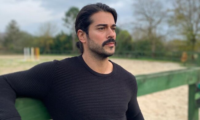 Бурак Озчивіт, фото - Instagram