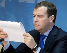 Медведєв заговорив про наслідки ракетного удару США по Сирії