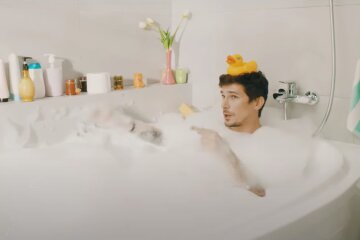 Клип Мишель Андраде и Позитива, кадр из видео