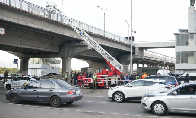 Влада розсекретили мотиви і вимоги Белько, що замінував міст Метро: "Ведеться підготовка"