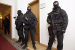 Правоохоронці обшукали будинок екс-голови Чернівецької ОДА: подробиці