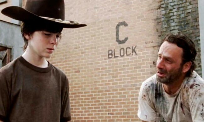 Втомився, Карл: головний герой Ходячих мерців "убив" фанатів
