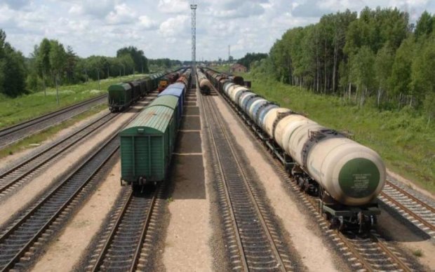 Транзит нафтопродуктів через Україну: як змінилась ситуація за рік