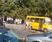 CHERRY розніс пасажирський автобус