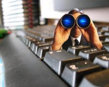 Всевидюче око Фейсбуку: як зрозуміти, що за вами стежать