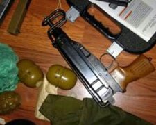 СБУ на Київщині затримала вісім осіб, які перевозили зброю з АТО (фото)