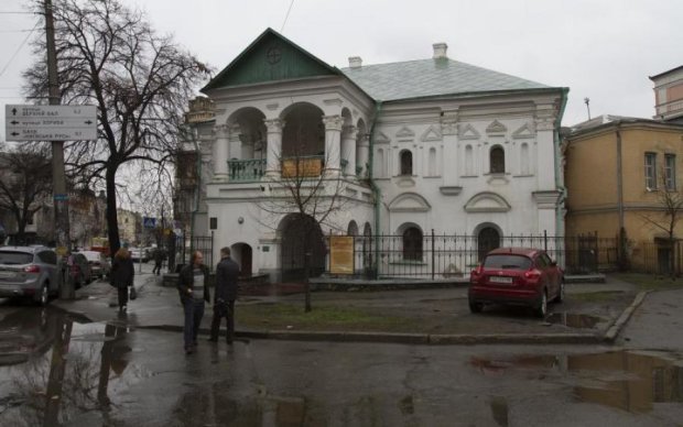 Исторический памятник столицы сровняют с землей, киевляне в ярости