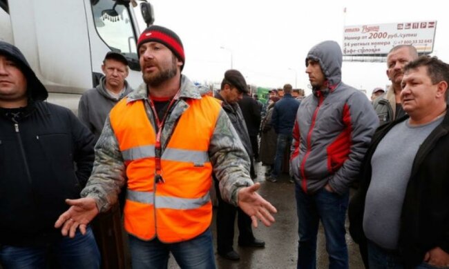 В России будут отстреливать митингующих дальнобойщиков