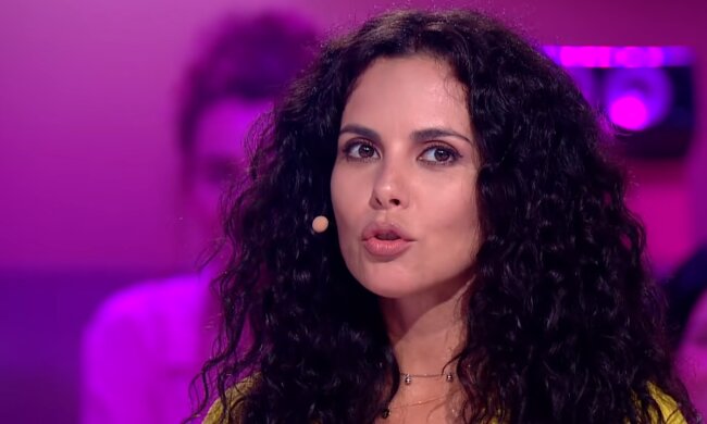 Настя Каменских, скриншот из видео