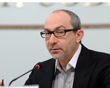 Влада Харкова "відмиє" на дитячих спортмайданчиках вчетверо більше, ніж минулого року