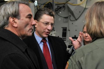 Волкер занимается лоббированием американского ВПК, а не гуманитарными вопросами, - Якубин