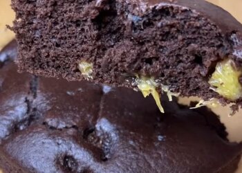 Шоколадно-апельсиновий пісний пиріг: фото скрін рецепту