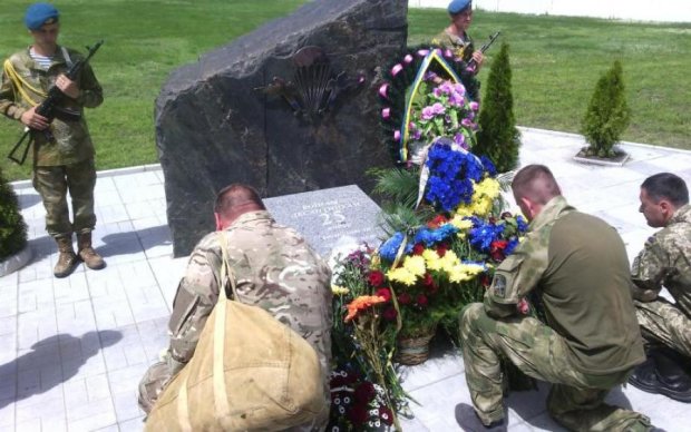 Мемориал погибшим воинам: у Кличко три месяца отмалчиваются